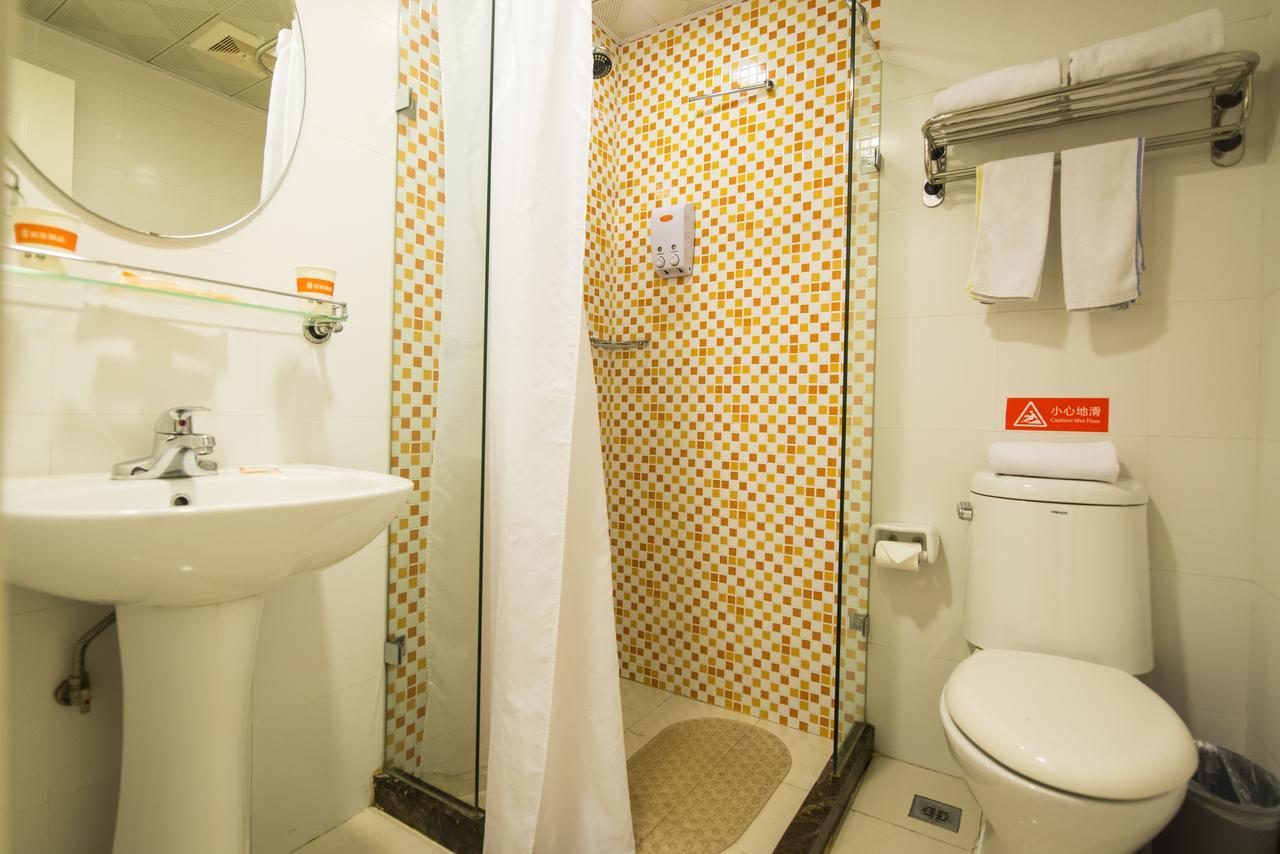 Home Inn Shanghai Lujiabang Road Metro Station Bagian luar foto